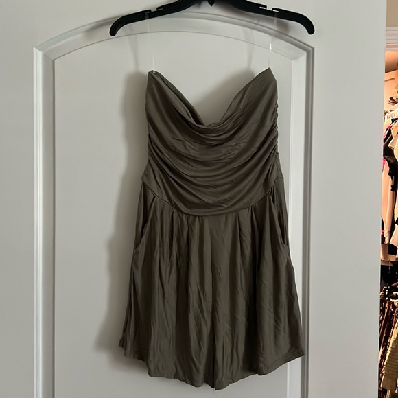 Romper - Picture 1 of 5